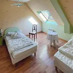 Vakantiehuis 2 Bedroom Cozy In *