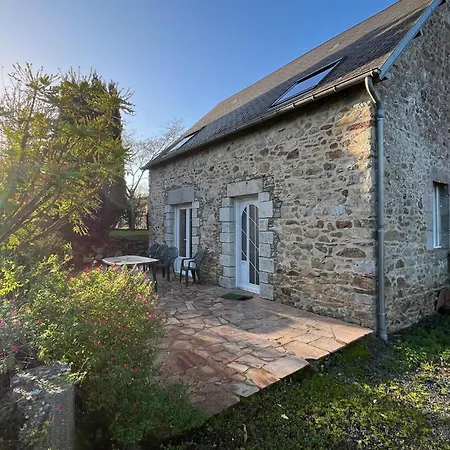 בית נופש 2 Bedroom Cozy In