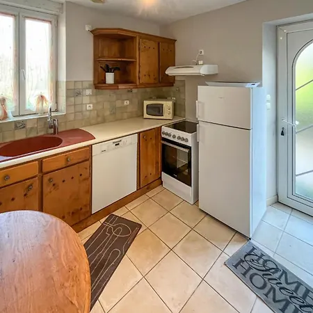 2 Bedroom Cozy In בית נופש