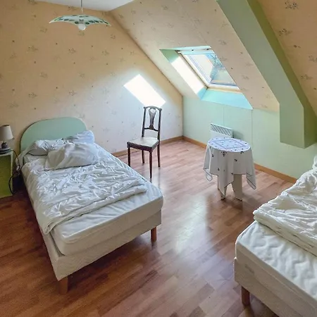 Prázdninový dům 2 Bedroom Cozy In *