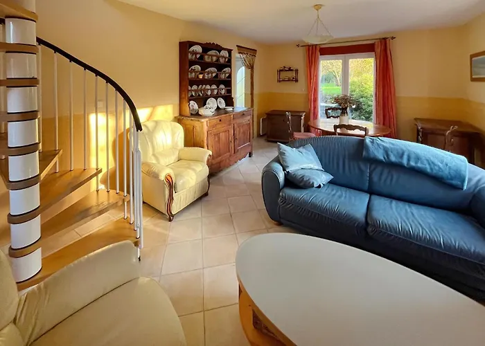 בית נופש 2 Bedroom Cozy In *