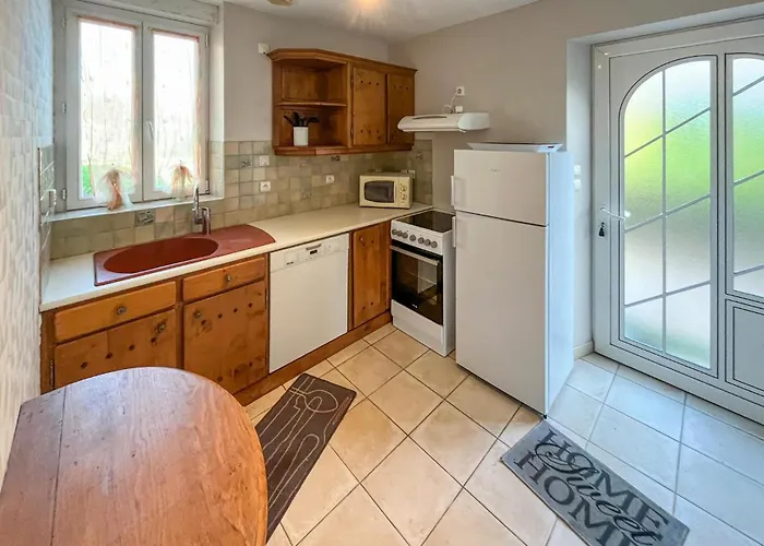 2 Bedroom Cozy In Nyaraló