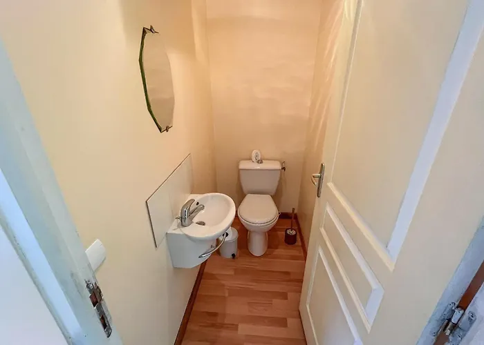 2 Bedroom Cozy In * Heugueville-sur-Sienne